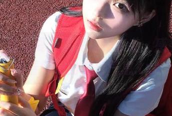丽柜 - 甜甜夏天写真福利来袭，感受充满青春气息的夏日气息.txt