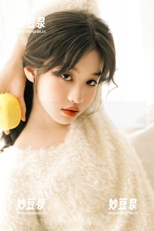 丽柜 - 白云作品合集大更新：从自嘲中看见无敌的套装风采.txt