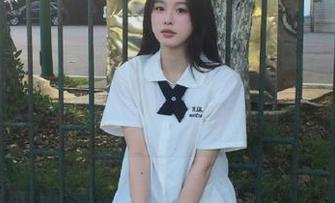 初夏女神 - 安妮的粉色情怀：细腻写真照片合集，带你领略她的美丽故事.txt