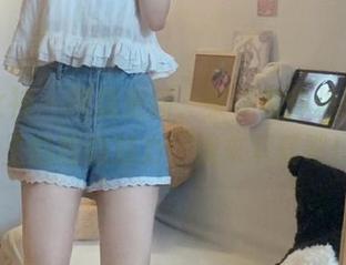 初夏女神 - 网盘更新，柒柒带你体验丸子vs小玉的独特魅力，速来下载吧！.txt