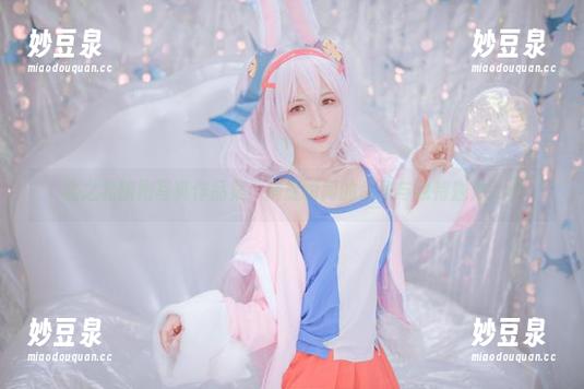 北之北旗袍写真作品集：捕捉瞬间的优雅与独特魅力.txt