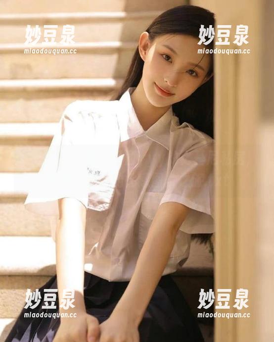 微密圈 - 探索可可西yyy的比基尼私房，带你领略她的性感图片之旅.txt