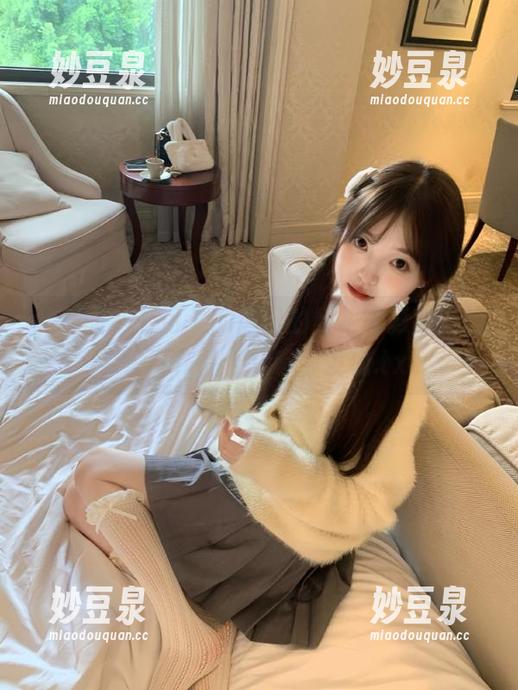 微密圈 - 在可爱的肉巴的红裙光影中，精彩写真作品合集等你发现.txt