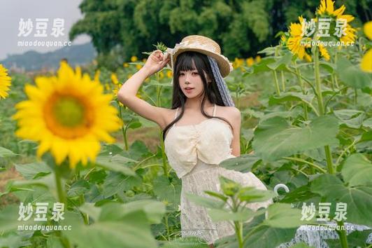 咬人小小兔 独家:咬人小小兔日常写真作品集,带你领略兔子风情资源.txt