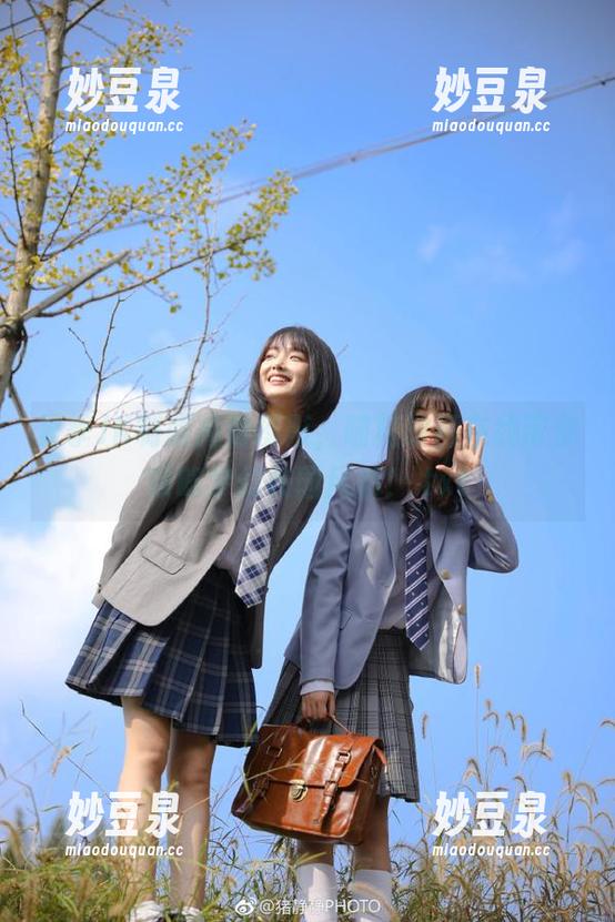 夏季JK制服高清摄影，喵糖映画在线带你领略梦幻校园风情！.txt