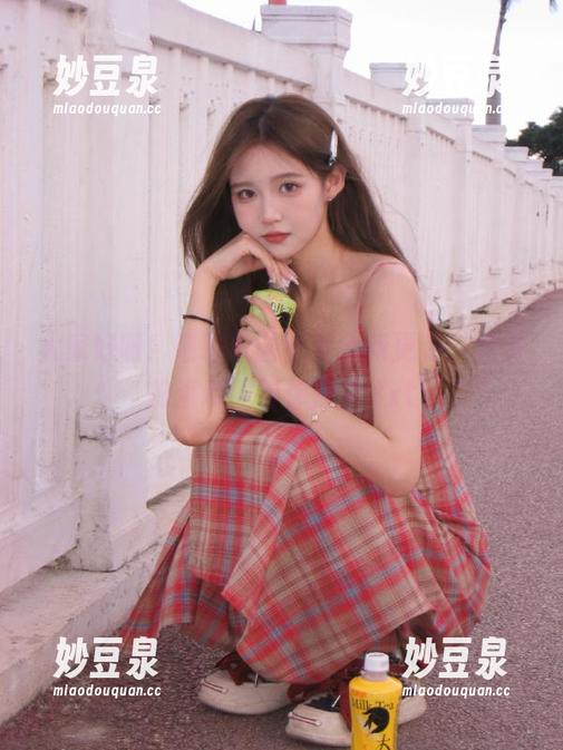 大家好呀！喵糖映画图集全新更新，角色扮演制服等你探索.txt