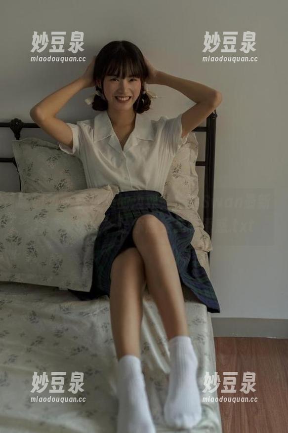 嗲囡囡 - 探索美的边界，史雯Swan最新写真集肉丝，让你感受无限诱惑.txt