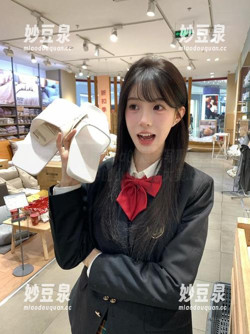 嗲囡囡-夏沫沫tifa 嗲囡囡 - 夏沫沫tifa的居家写真集:原图展现生活中的小确幸与大美.txt