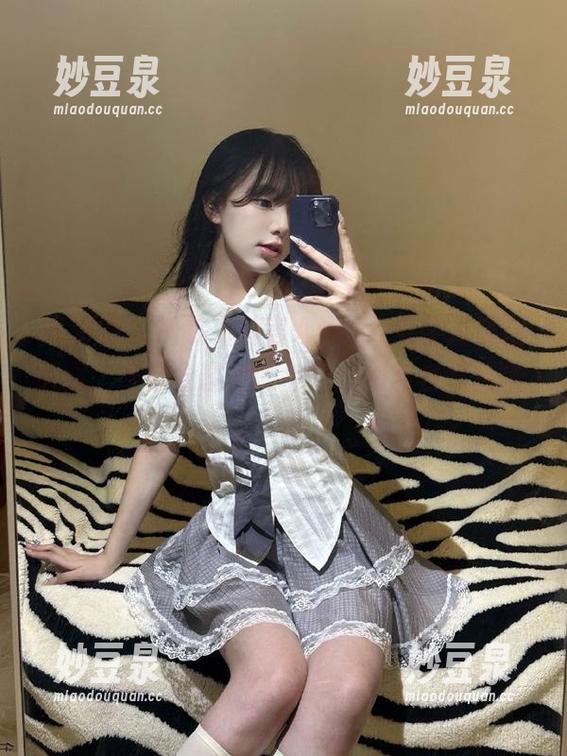 嗲囡囡-方绮言Ayaka 嗲囡囡 - 捕捉方绮言Ayaka无圣光自拍原图,与你分享她的私密时刻与自然风情.txt