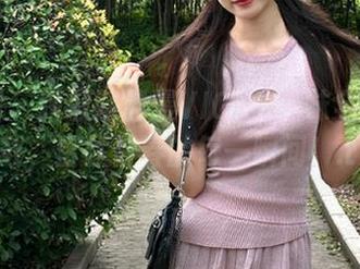 嗲囡囡 - 获取陈雅漫VICKY学妹全套写真下载，留住青春的每一瞬间！.txt
