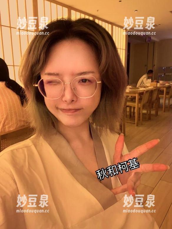 夏小秋秋秋地下拳击免费写真，展现女性不屈精神与艺术之美.txt