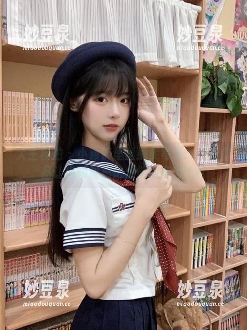 大生模拍 - 小颖裤里丝搞笑写真：图片作品让你瞬间忘记烦恼的魔力.txt