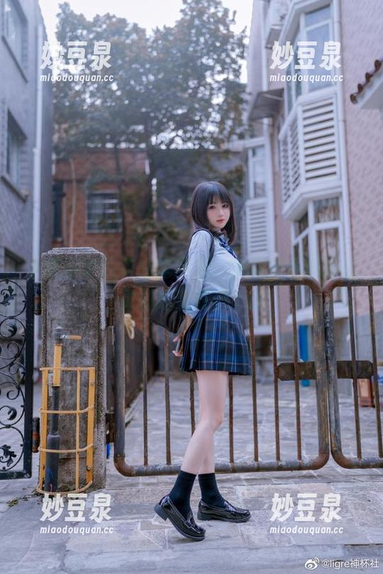 失眠小宁温柔私房原图，捕捉那些温暖心灵的细腻时刻.txt