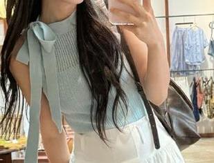 头条女神 - 海边的风情：玄子的独特视角与写真集资源分享.txt