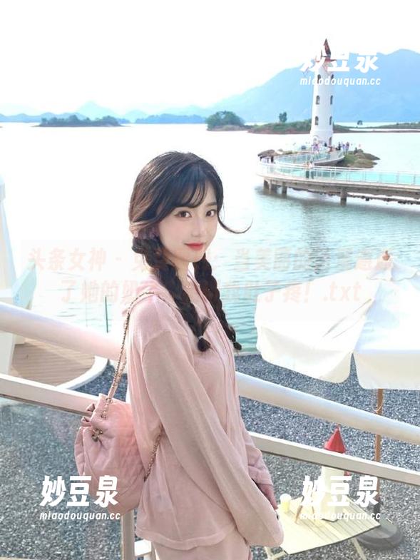 头条女神 - 免费图册：当美丽的语溪邂逅了她的奶牛，笑得我肚子疼！.txt