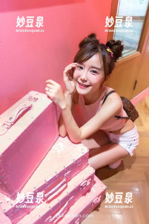 女主K私拍图集揭露上司秘密，情感与魅力的完美交汇.txt