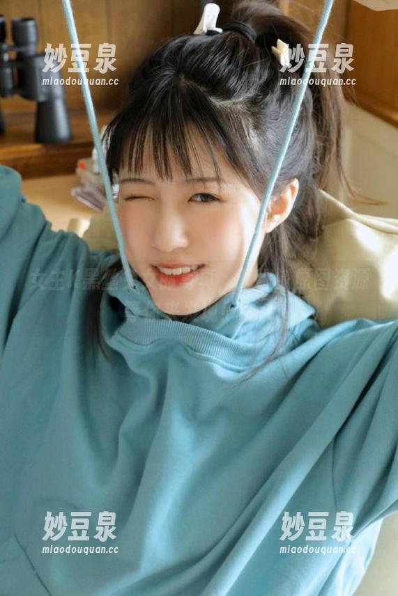 女主K黑丝兔女郎写真，超细腻原图资源等你来发现！.txt