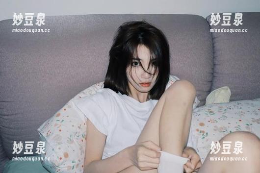 奶宝妹纸 微密圈 - 奶宝妹纸新推出天使写真作品,展现清新与活力的无限可能.txt