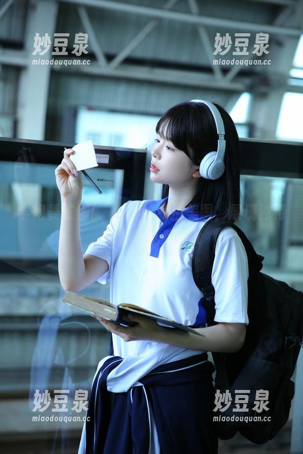 学姐姜仁卿(강인경)的私拍美图，展现独特个性与风采.txt