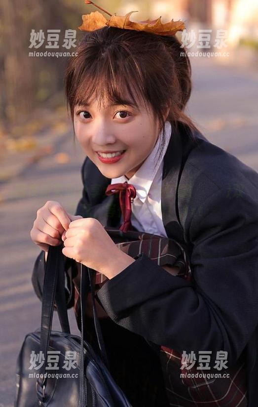图库新来的分享大使——姜仁卿(강인경)双人写真，等你来点赞！.txt