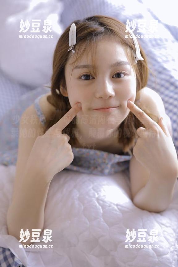 少女秩序 - 晞可的高清内衣写真：美图记录她的性感与优雅，颠覆你的视觉期待！.txt