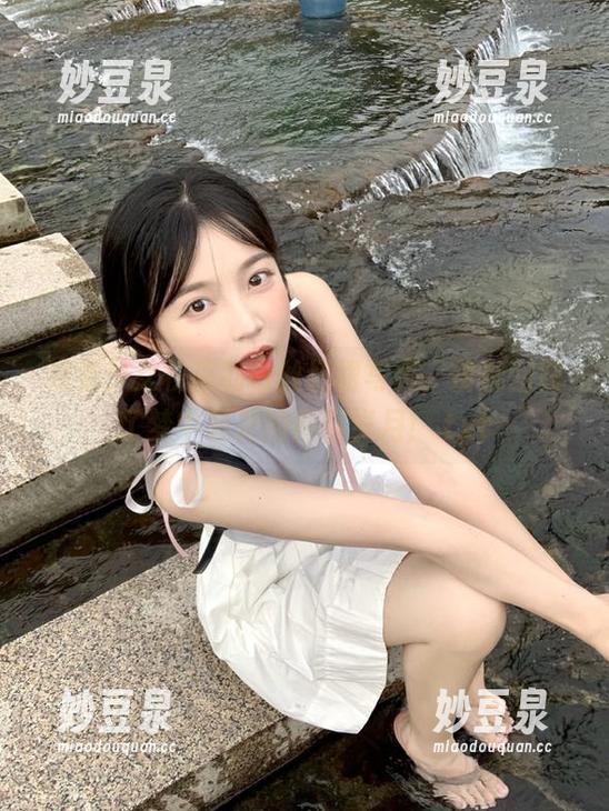 少女秩序 观看少女秩序的白丝红裙写真,仿佛回到了梦中最美的青春岁月!.txt