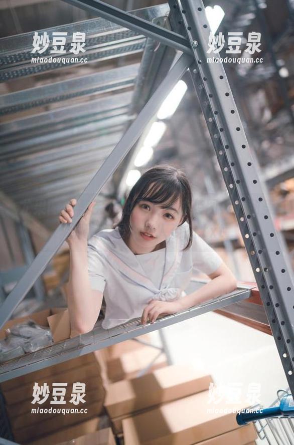 尤果网 - 李宝儿的无圣光泳装图集，甜美清新，展现迷人姿态.txt