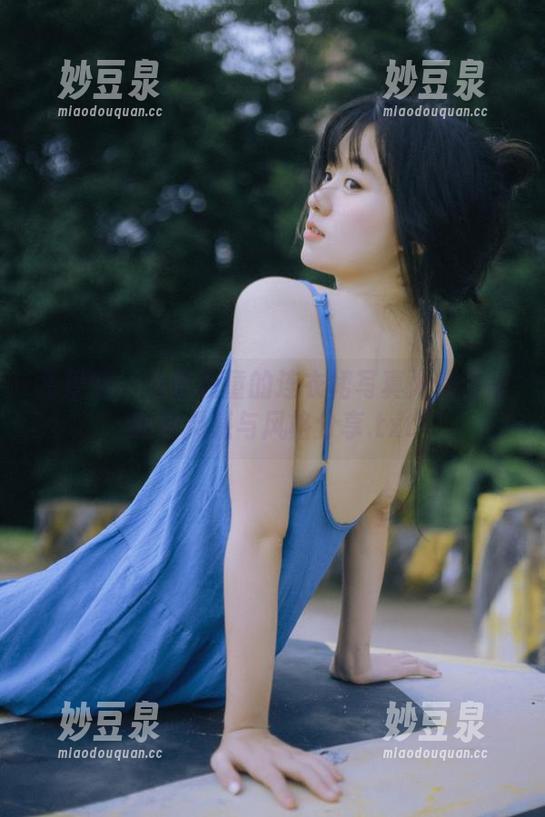 尤果网 - 让李易童的连衣裙写真为你带来时尚灵感与风格分享.txt