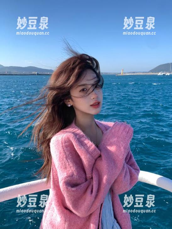 尤果网-飞Angelababy 尤果网 - 飞Angelababy的圣诞奇迹:高清图册展现最极致的冬季美,与你共享雪花的浪漫与温馨!.txt