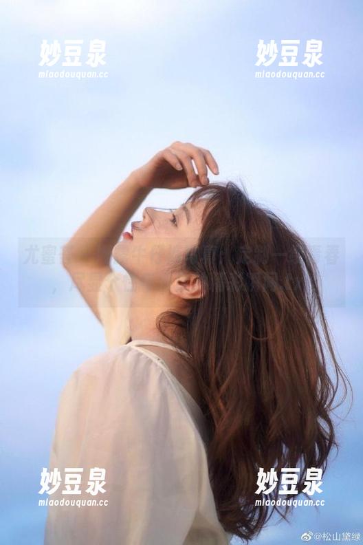 尤蜜荟-娜露 尤蜜荟 - 娜露牛仔裤写真:定制一缕青春,尽显个性与自信的精彩瞬间.txt