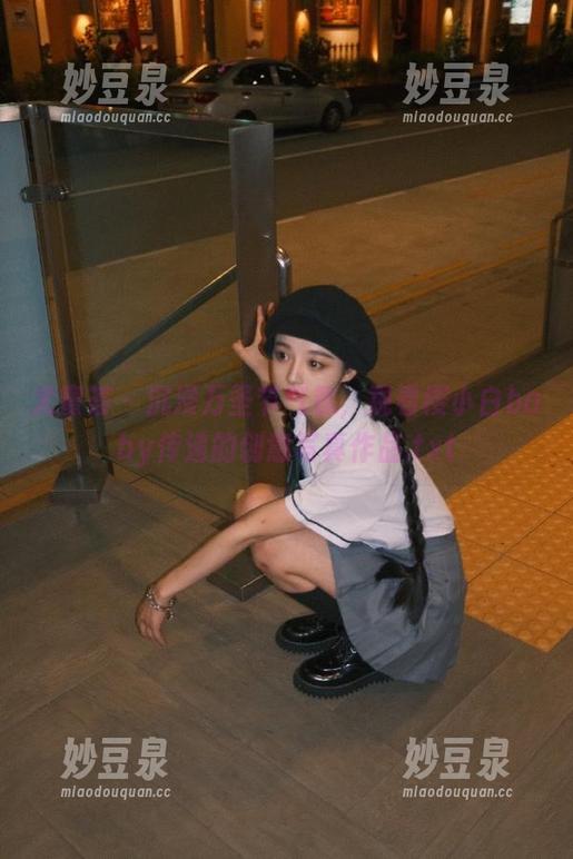 尤蜜荟 - 沉浸万圣节气氛，观看樱小白baby传递的创意写真作品.txt