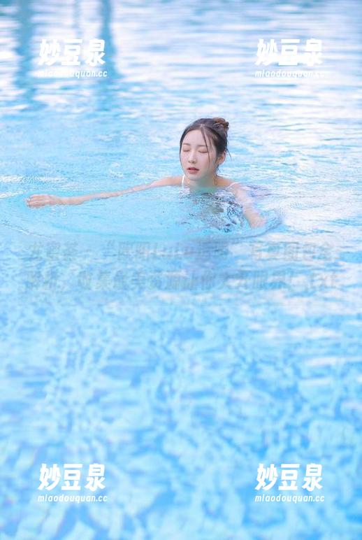 尤蜜荟 - “欧阳LuLu透明”写真图包全解析，收集最美资源让你大开眼界！.txt