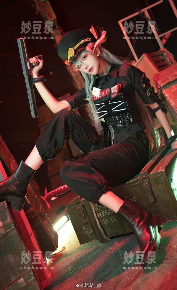 潮流前线：希希_啾体操服写真合集，图库中的运动美学.txt