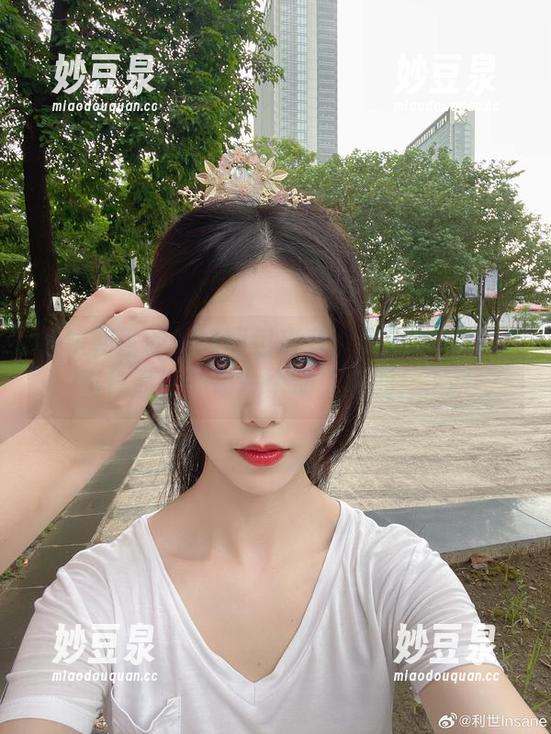 抖娘利世的妹妹图包来袭：发掘她最新写真作品中的每一个动人瞬间！.txt