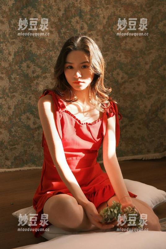 推女神 - 在线发掘王语纯红裙写真资源，共同欣赏视觉盛宴！.txt