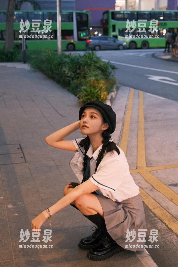 星颜社 - Emily尹菲私拍浴缸专辑：原图展现她独特风格的艺术之旅.txt
