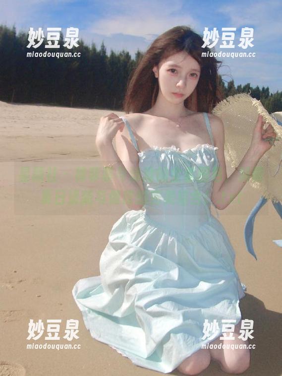 星颜社-穆菲菲 星颜社 - 穆菲菲与泳池的全套图包,解锁夏日清新与俏皮的完美结合!.txt