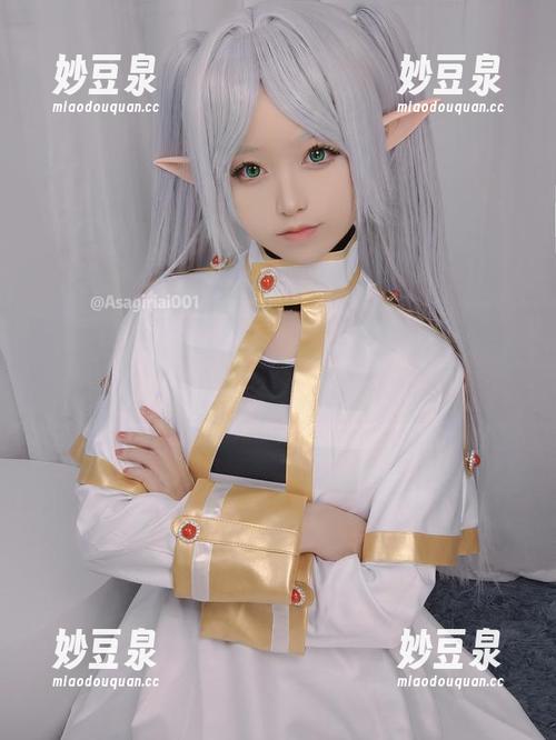 朝雾爱的围裙私拍美图，展现优雅与俏皮的完美结合.txt