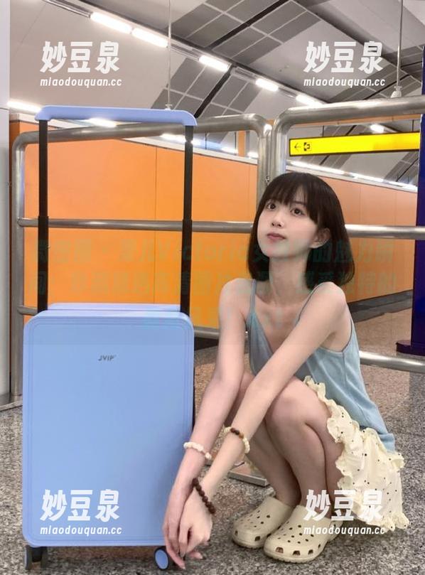 果儿Victoria 微密圈 - 果儿Victoria女教师的魅力瞬间:珍藏精选高清图片资源,感受独特的教育风采!.txt