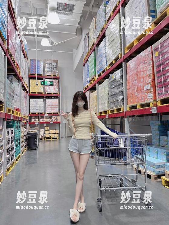 梦丝女神-魏婷婷 梦丝女神 - 魏婷婷呈现的温柔写照:无圣光作品,展现她内心深处的柔情似水.txt