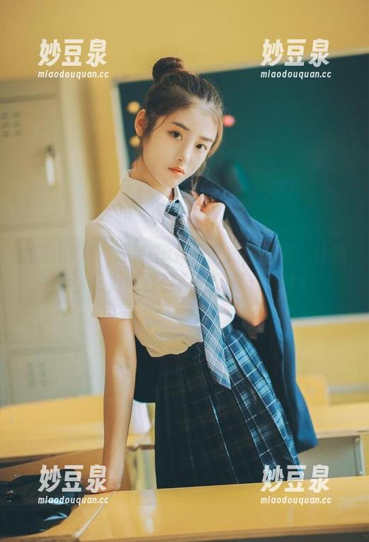 模范学院-夏茉GIGI 模范学院 - 夏茉GIGI最新美图写真:让裤里丝成为夏日时尚的最佳伴侣.txt