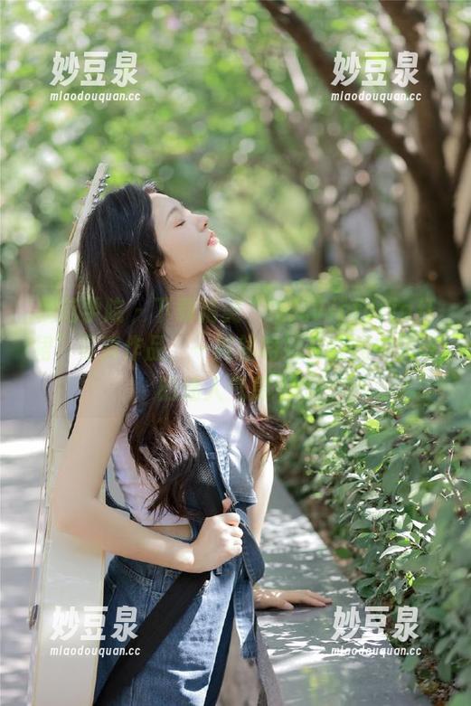 模范学院-果儿Victoria 模范学院 - 下载精美“果儿Victoria红裙”写真作品,一同领略她在红裙中展现的迷人气息.txt