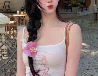 模范学院 - 办公室风情：无圣光美图中的柳侑绮Sevenbaby演绎工作的优雅之美.txt