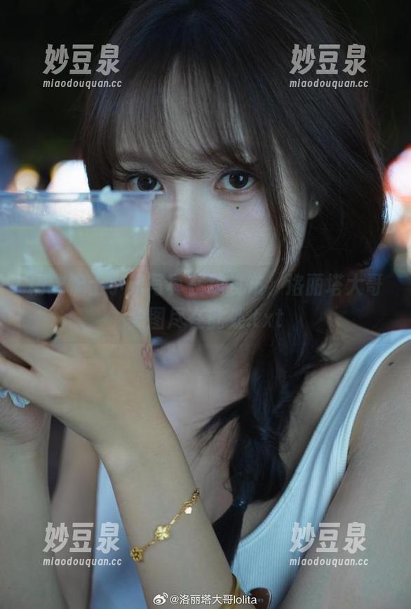 精致护士小姐写真在线发布，洛丽塔大哥美图尽在此处.txt