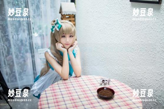高清福利来袭！浅野菌子空姐写真资源，绝对让你眼前一亮！.txt