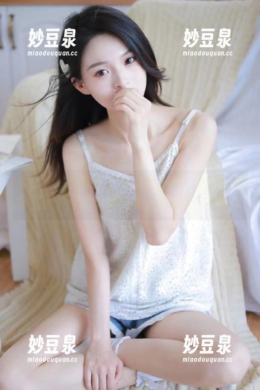 爱蜜社 - SOLO-尹菲女友写真：细腻优雅的套图，记录青春的每一个美好回忆.txt