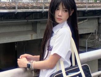 爱蜜社 - 张思允高清写真：体操服下的幽默风暴，笑点密集，一触即发！.txt