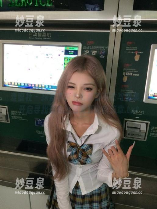爱蜜社 - 探索李李七七喜喜毛衣写真集，开启寻找珍贵视觉资源的新篇章.txt