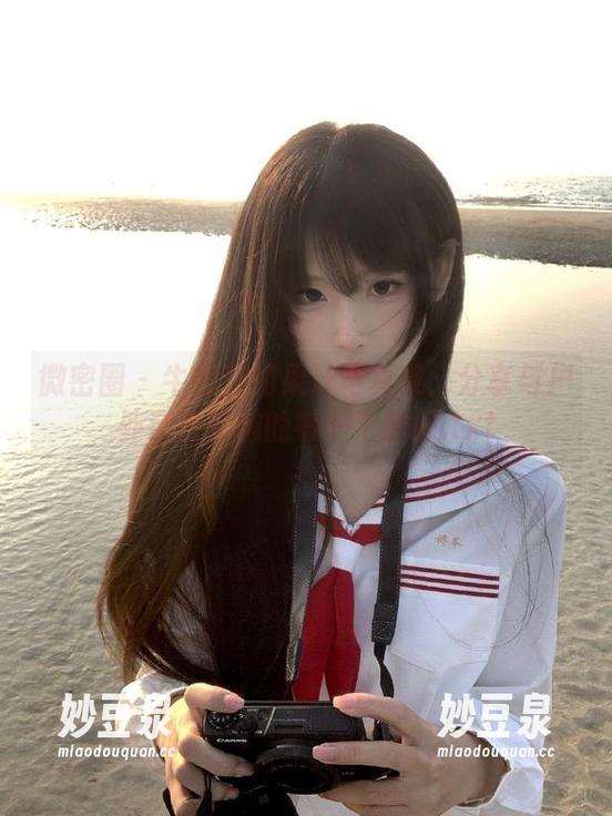 微密圈 - 牛奶里的果汁写真集：分享与户外亲密接触的每一个瞬间.txt