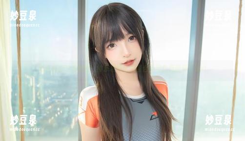 短裤里的时尚秘密：神乐坂真东美图合集带你开眼界！.txt